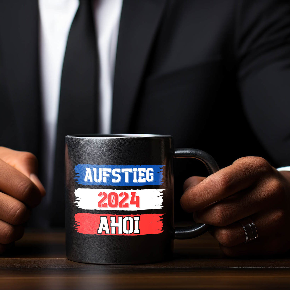 Kiel Aufstieg 2024 Tasse in Schwarz mit Spruch Ahoi
