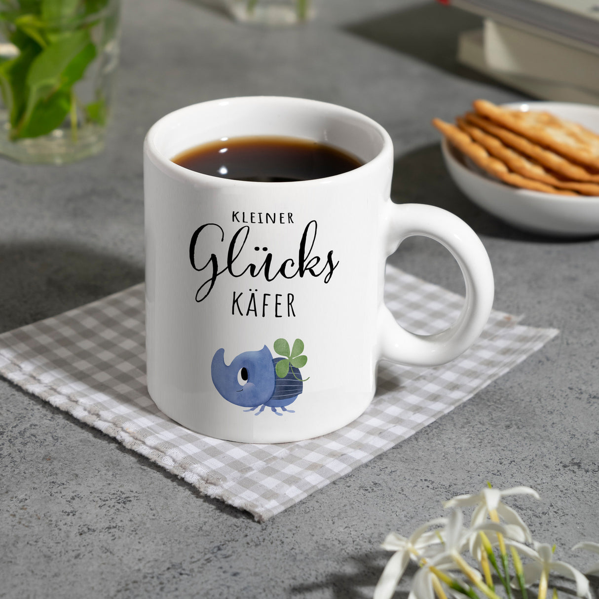 Nashornkäfer mit Klee Kaffeebecher mit Spruch Kleiner Glückskäfer