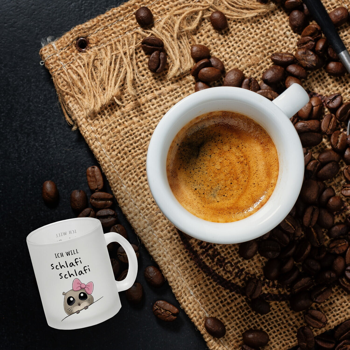 Meme Hamster Kaffeebecher mit Spruch Ich will Schlafi Schlafi