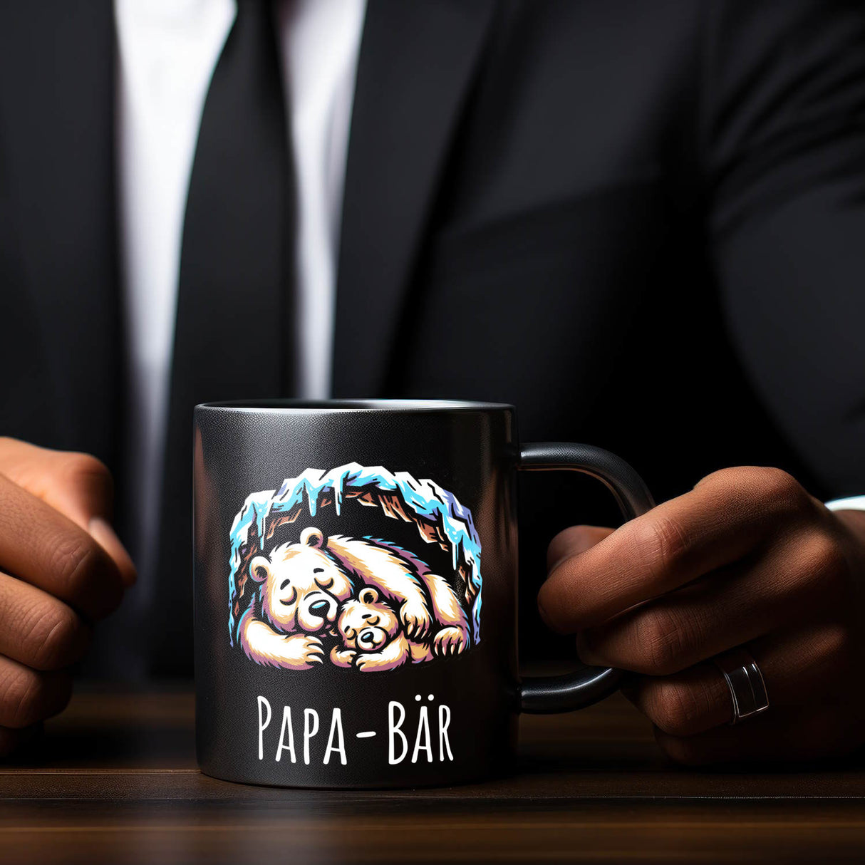Bärenpapa Tasse in Schwarz mit Spruch Papa-Bär