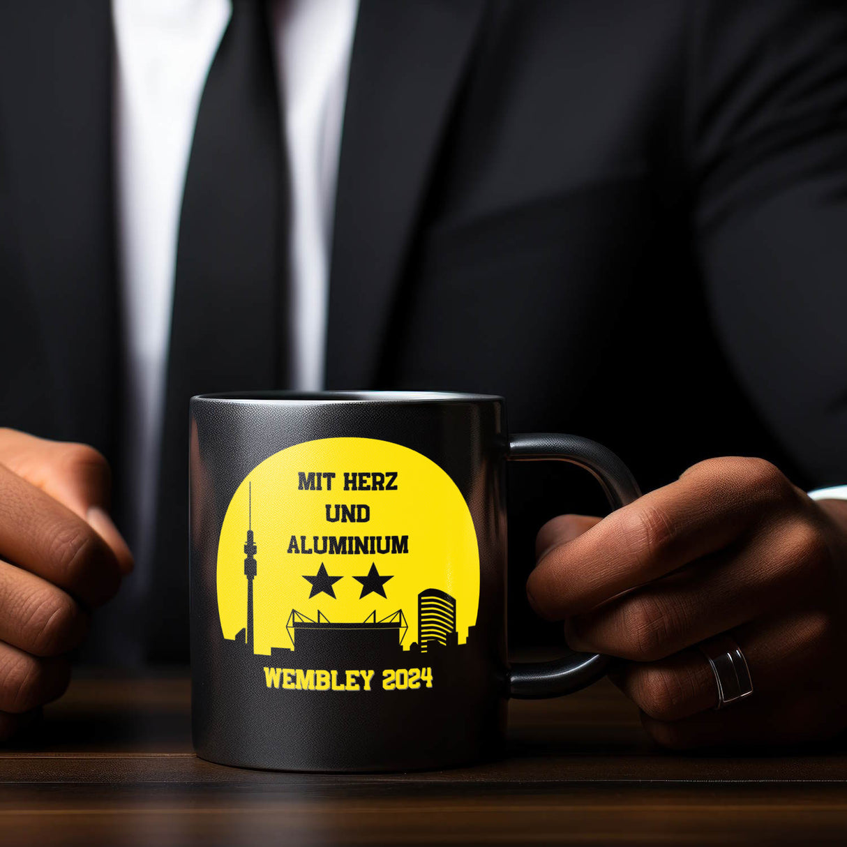 Dortmund Finale Wembley 2024 Tasse in Schwarz mit Spruch Mit Herz und Aluminium