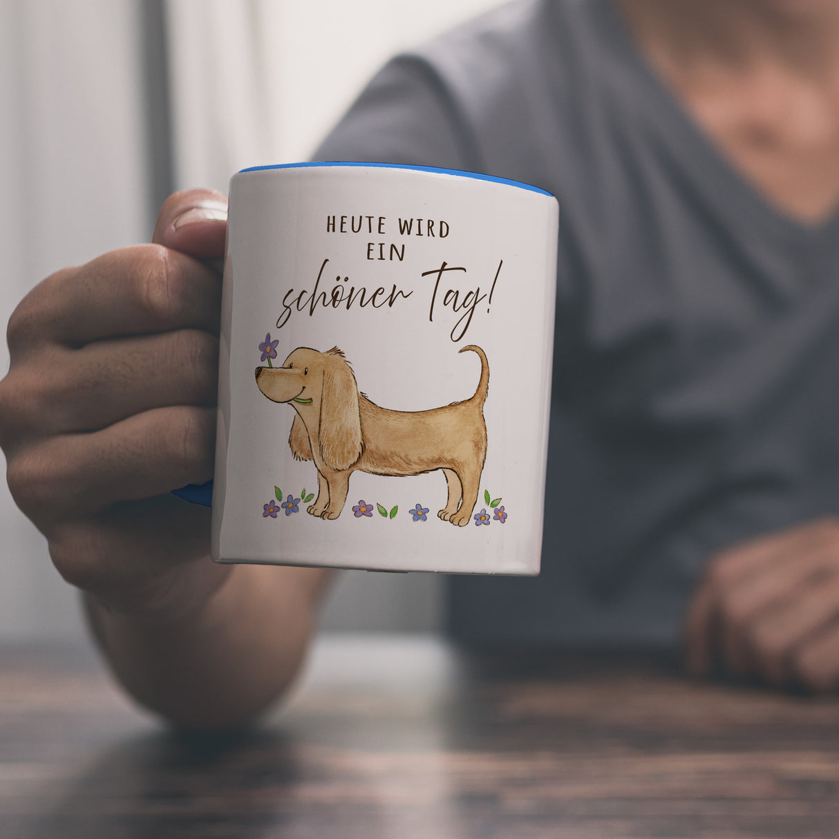 Dackel mit Blume Kaffeebecher mit Spruch Heute wird ein schöner Tag