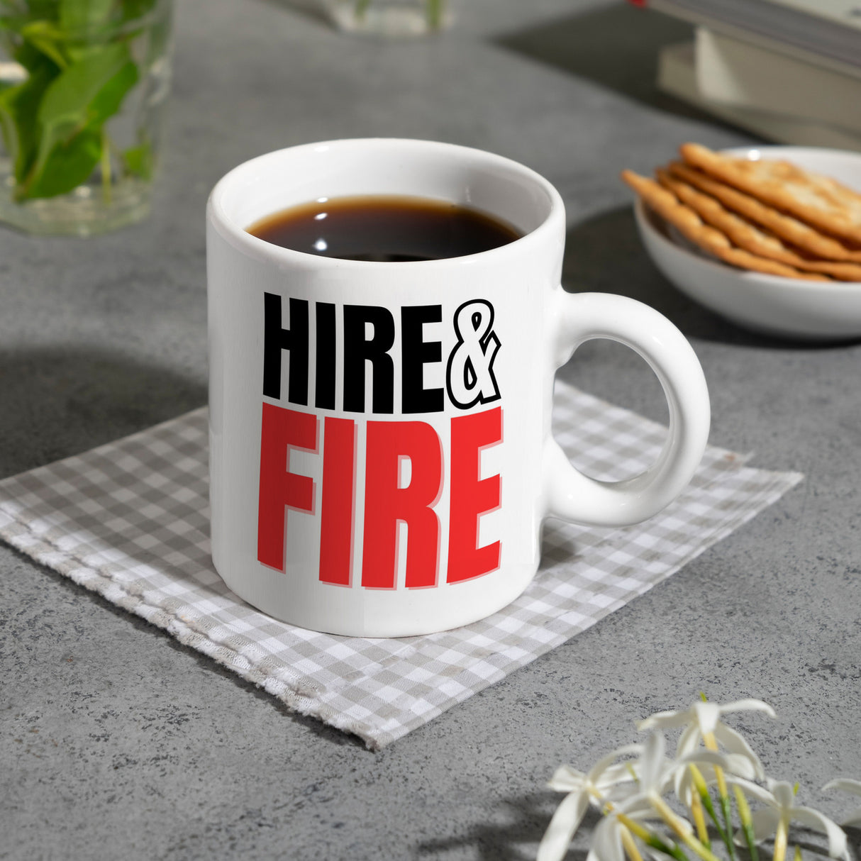 Chef und Boss Kaffeebecher mit Spruch Hire & fire