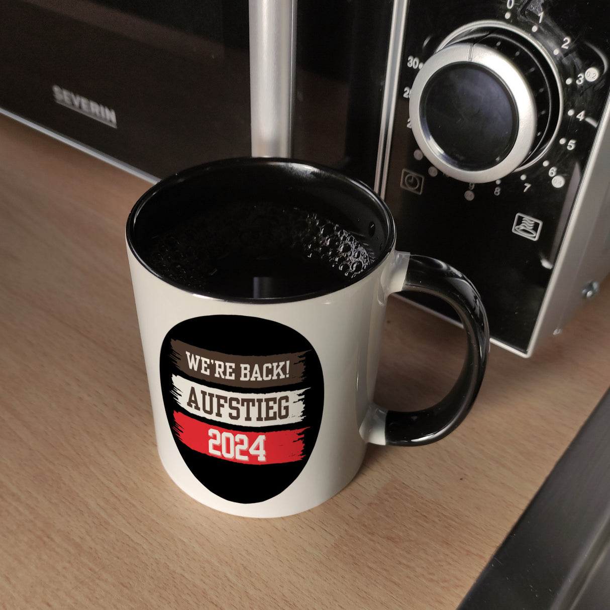 St. Pauli Aufstieg 2024 Kaffeebecher mit Spruch We're back
