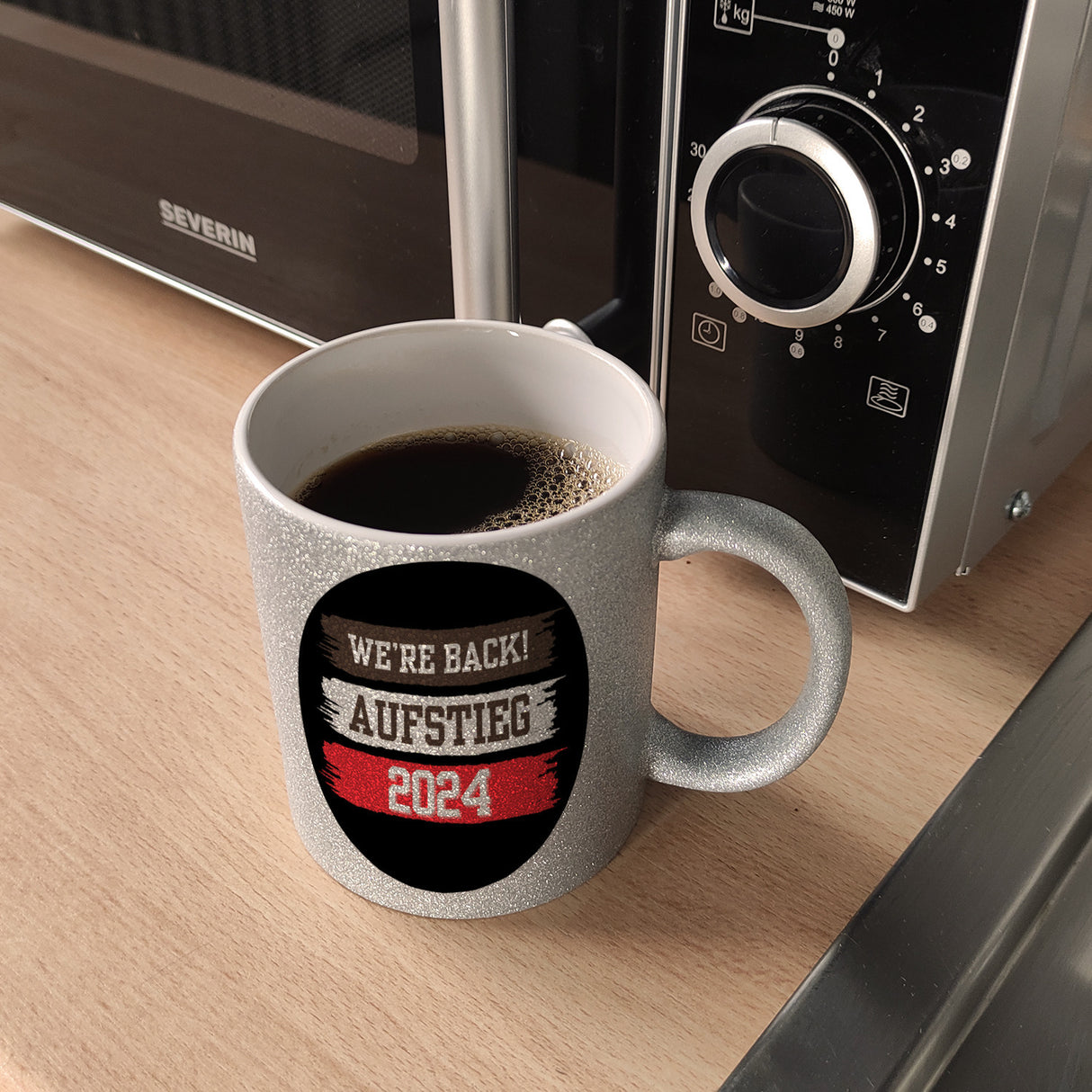 St. Pauli Aufstieg 2024 Kaffeebecher mit Spruch We're back