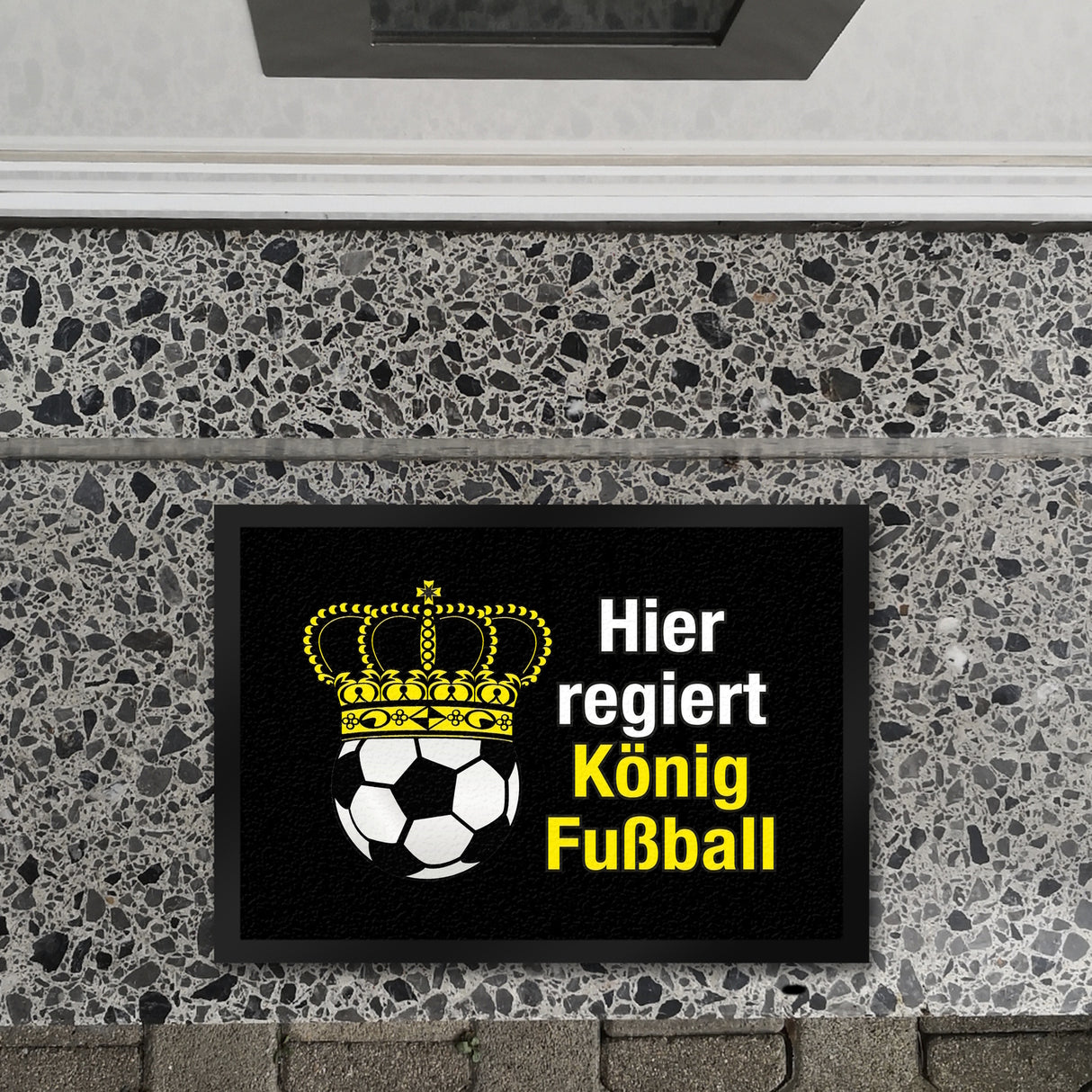 Fußball mit Krone Fußmatte in 35x50 cm mit Spruch Hier regiert König Fußball