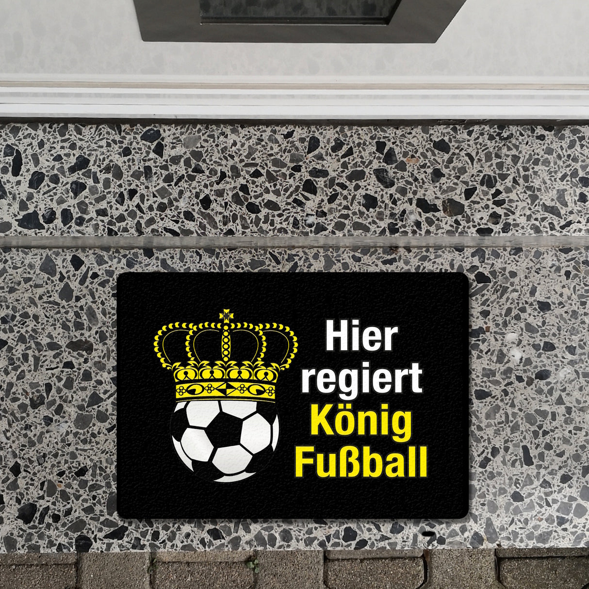 Fußball mit Krone Fußmatte in 35x50 cm ohne Rand mit Spruch Hier regiert König Fußball