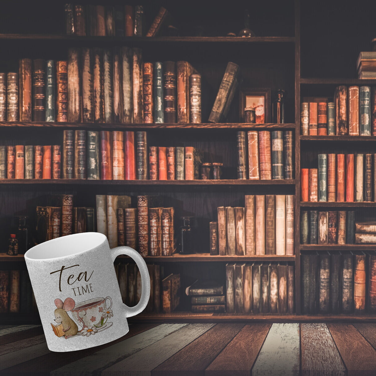 Maus mit Buch Kaffeebecher mit Spruch Tea Time