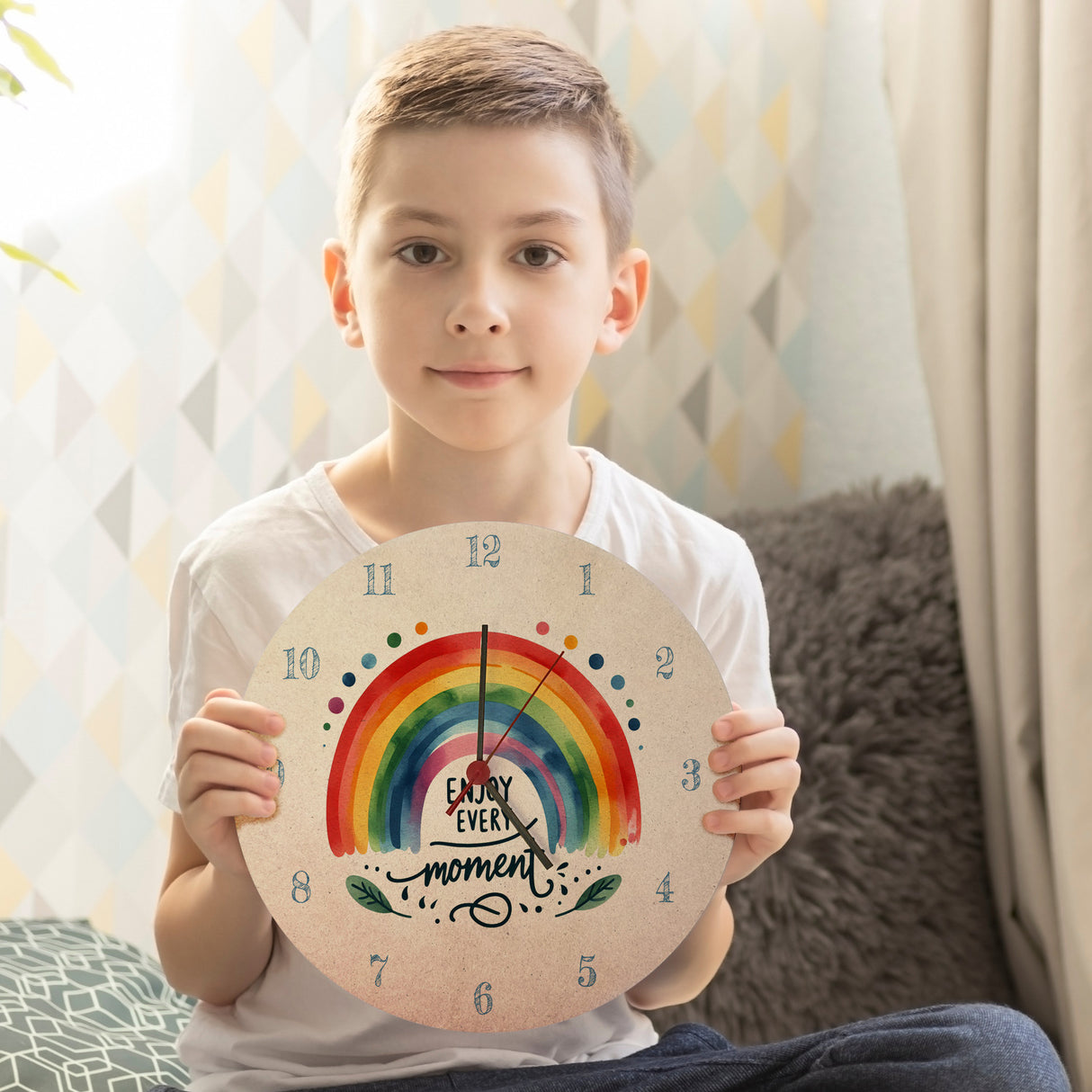 Regenbogen Wanduhr mit Spruch Enjoy every moment