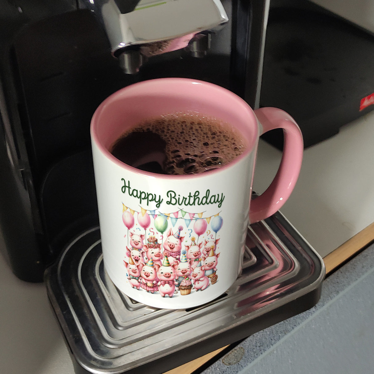 Schweine Party Kaffeebecher mit Spruch Happy Birthday