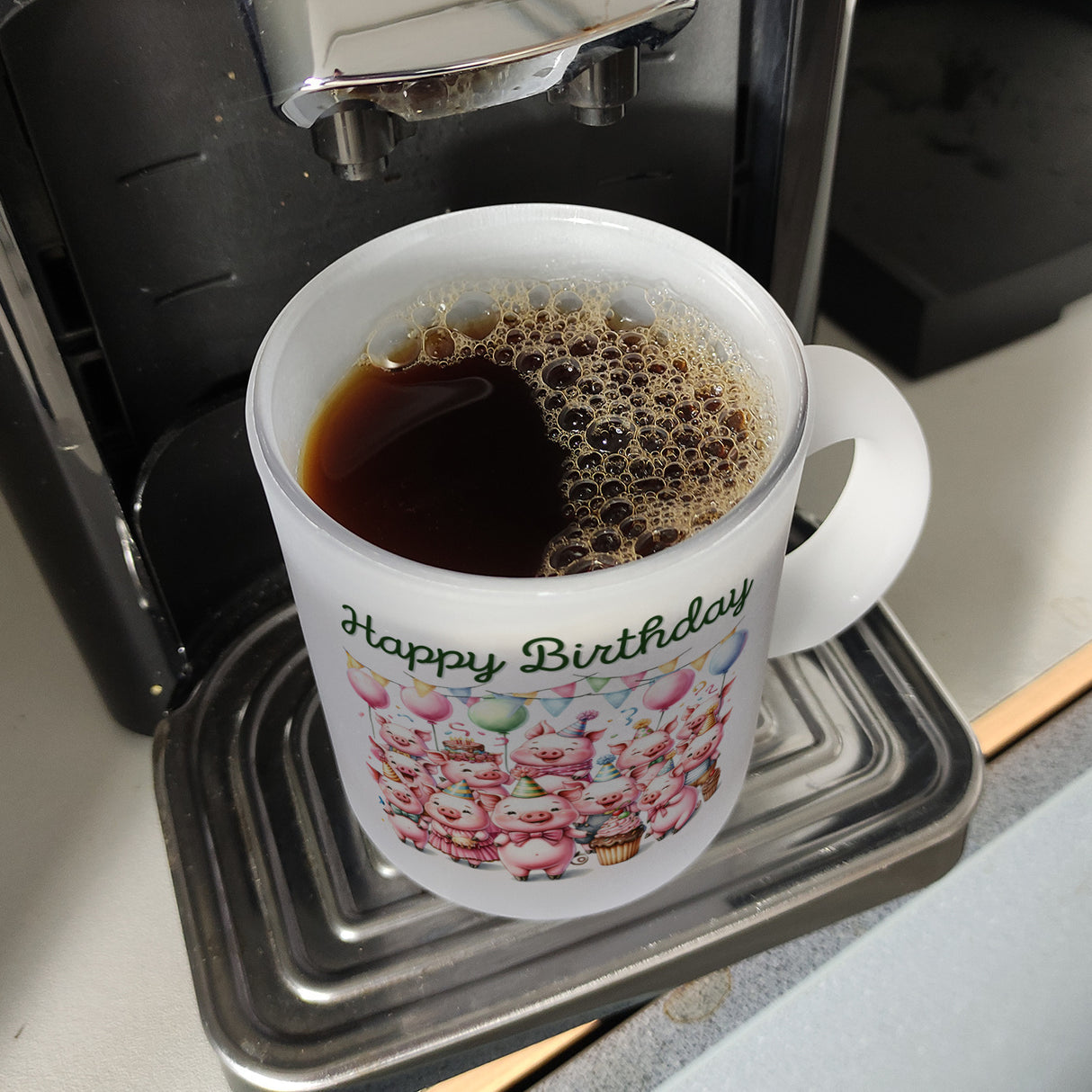 Schweine Party Kaffeebecher mit Spruch Happy Birthday