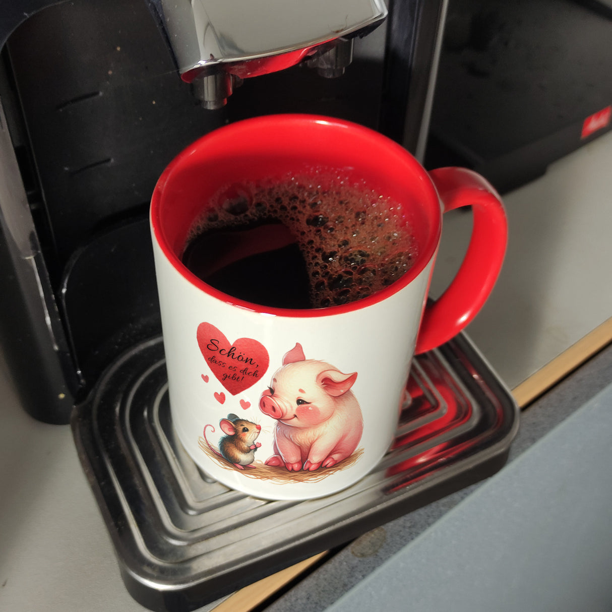 Schwein mit Maus und Herz Kaffeebecher mit Spruch Schön dass es dich gibt