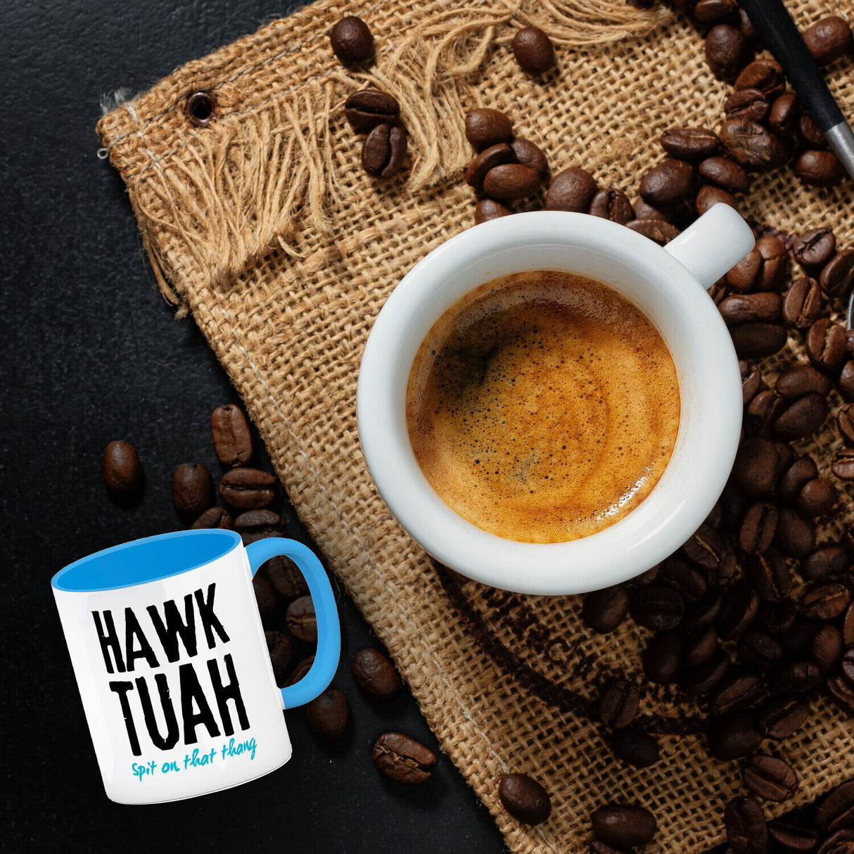 Hawk Tuah Kaffeebecher mit Spruch Spit on that thang