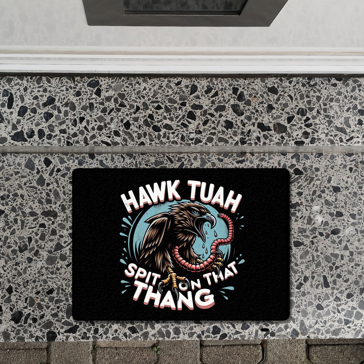 Hawk Tuah Falke mit Regenwurm Fußmatte in 35x50 cm ohne Rand mit Spruch Spit on that thang