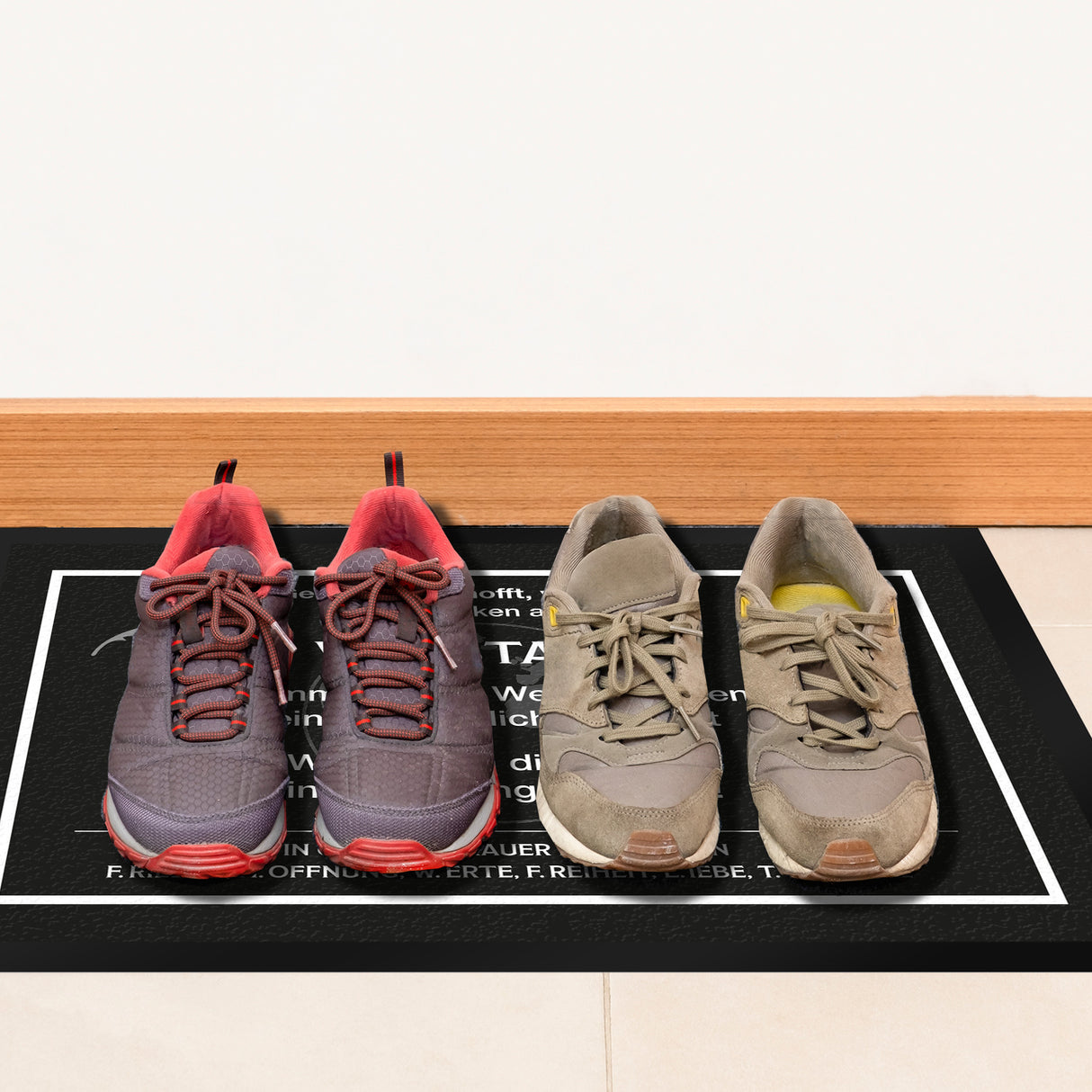 Witzige Fußmatte in 35x50 cm mit Weltkugel und Trauersymbolen