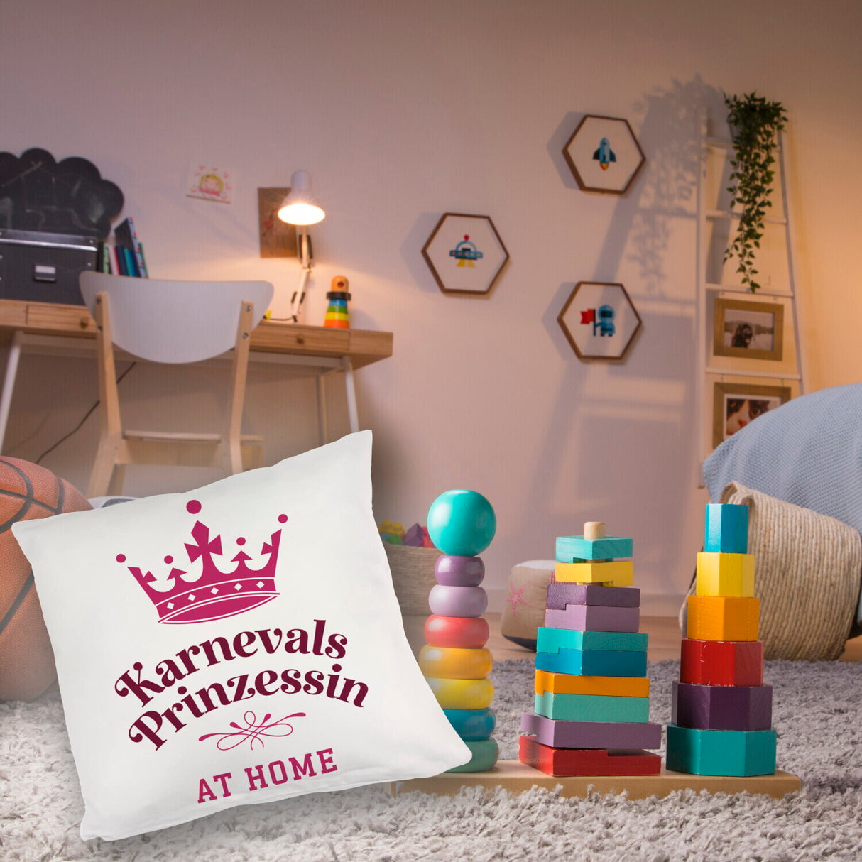 Karnevalsprinzessin Kissen mit Krone in Pink