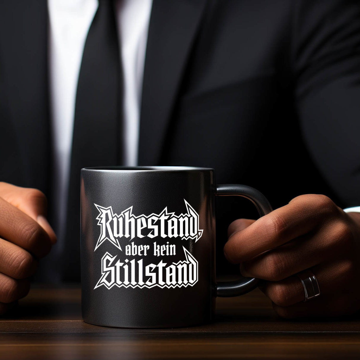 Ruhestand, aber kein Stillstand Tasse im Rockband Stil