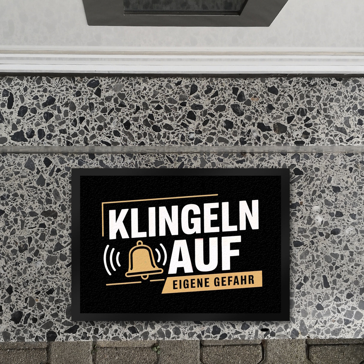 KLINGELN AUF EIGENE GEFAHR Fußmatte in 35x50 cm mit Glockensymbol