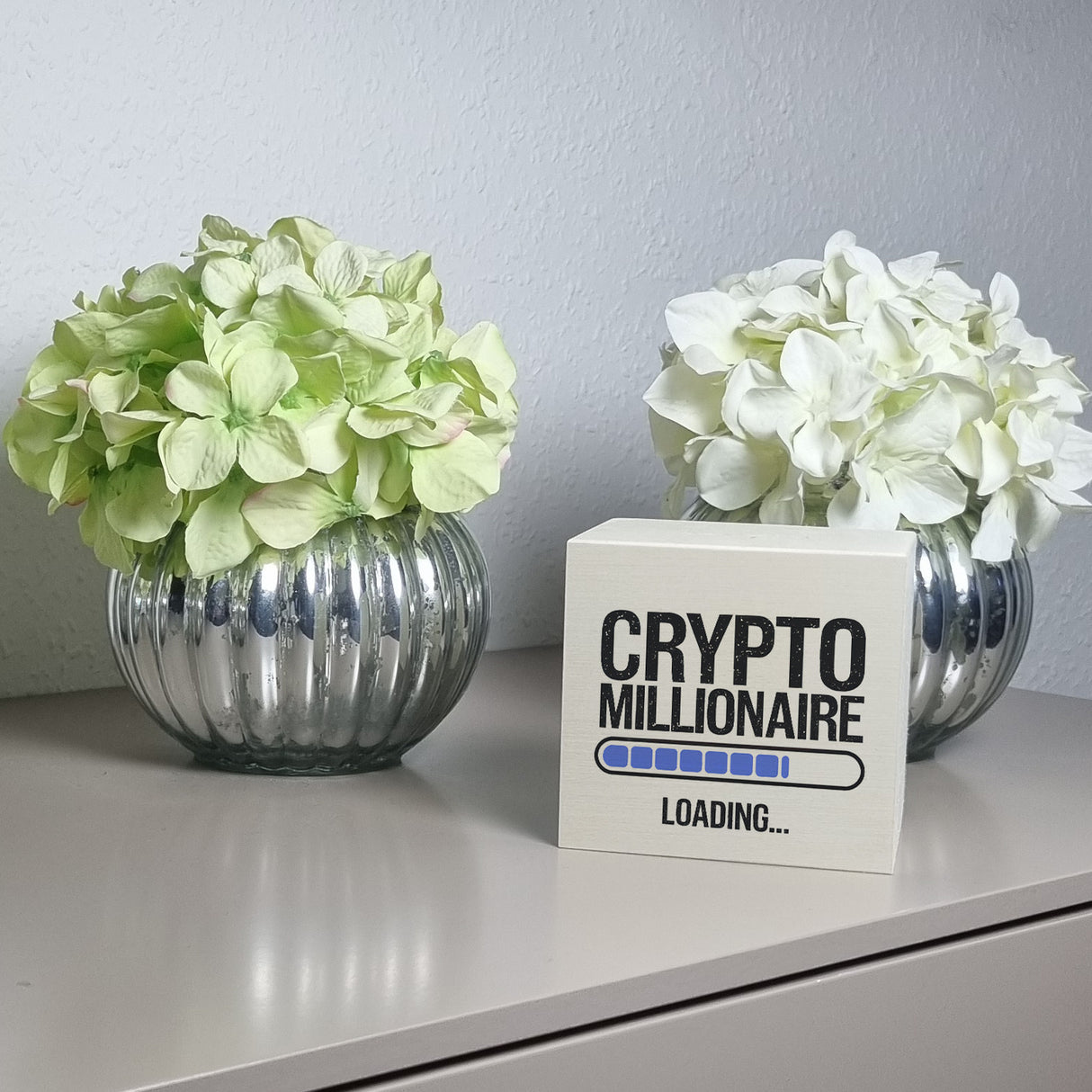Crypto Millionaire Spardose mit Ladebalken Design