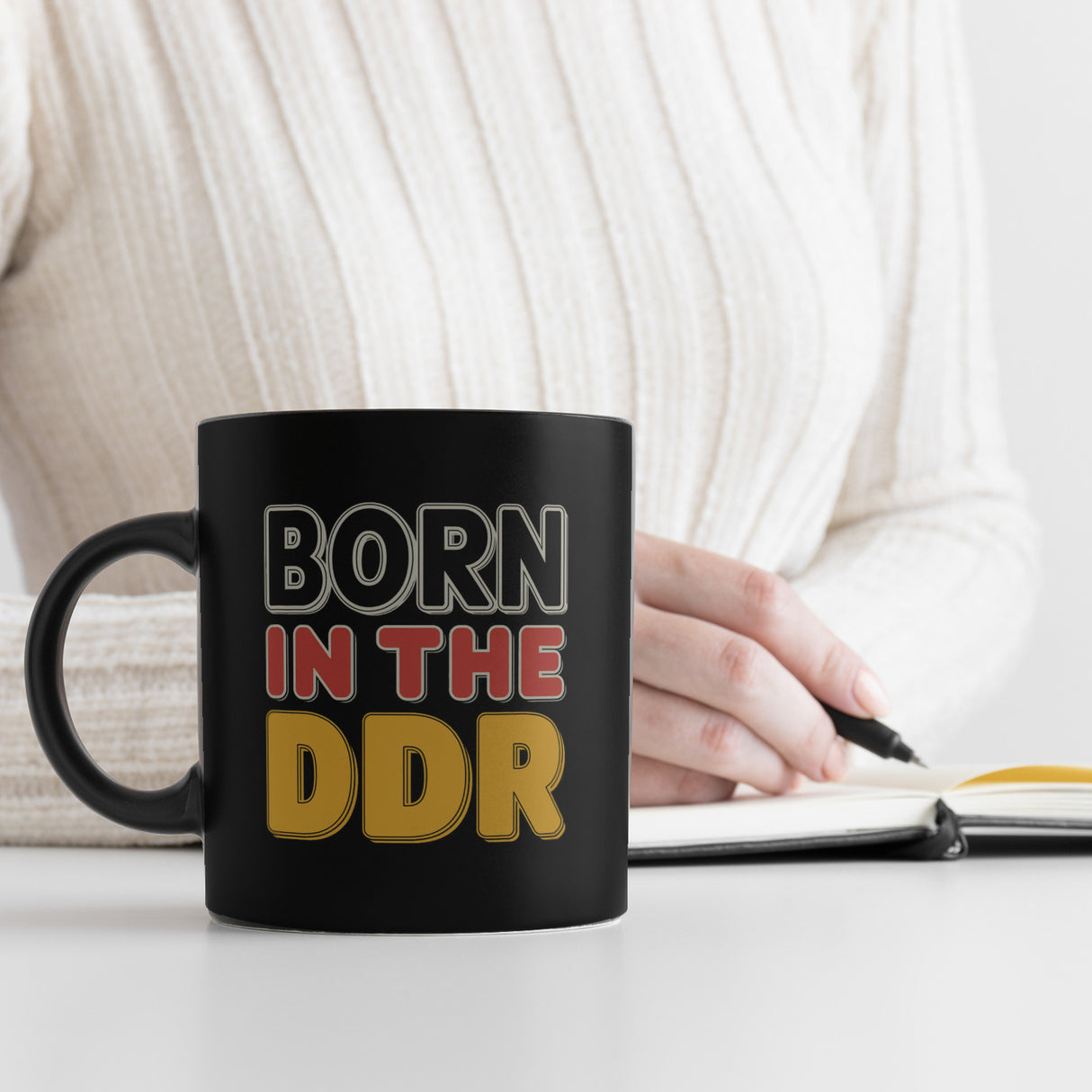 BORN in the DDR Retro Tasse Ostdeutsche Identität