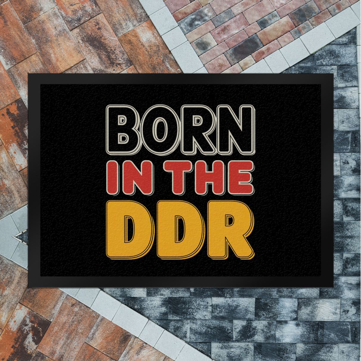 BORN in the DDR Retro Fußmatte in 35x50 cm Ostdeutsche Identität