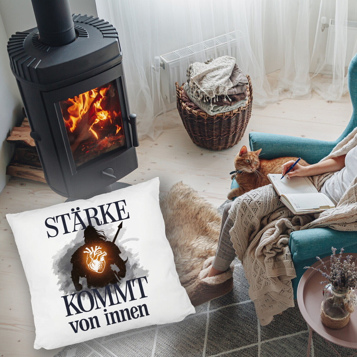 Stärke kommt von innen Kissen - Silhouette Krieger