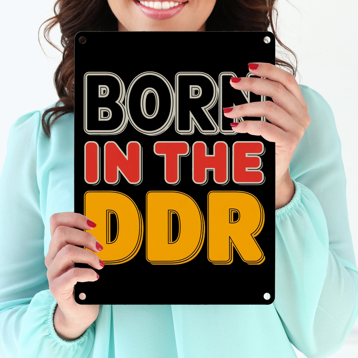 BORN in the DDR Retro Metallschild in 15x20 cm Ostdeutsche Identität