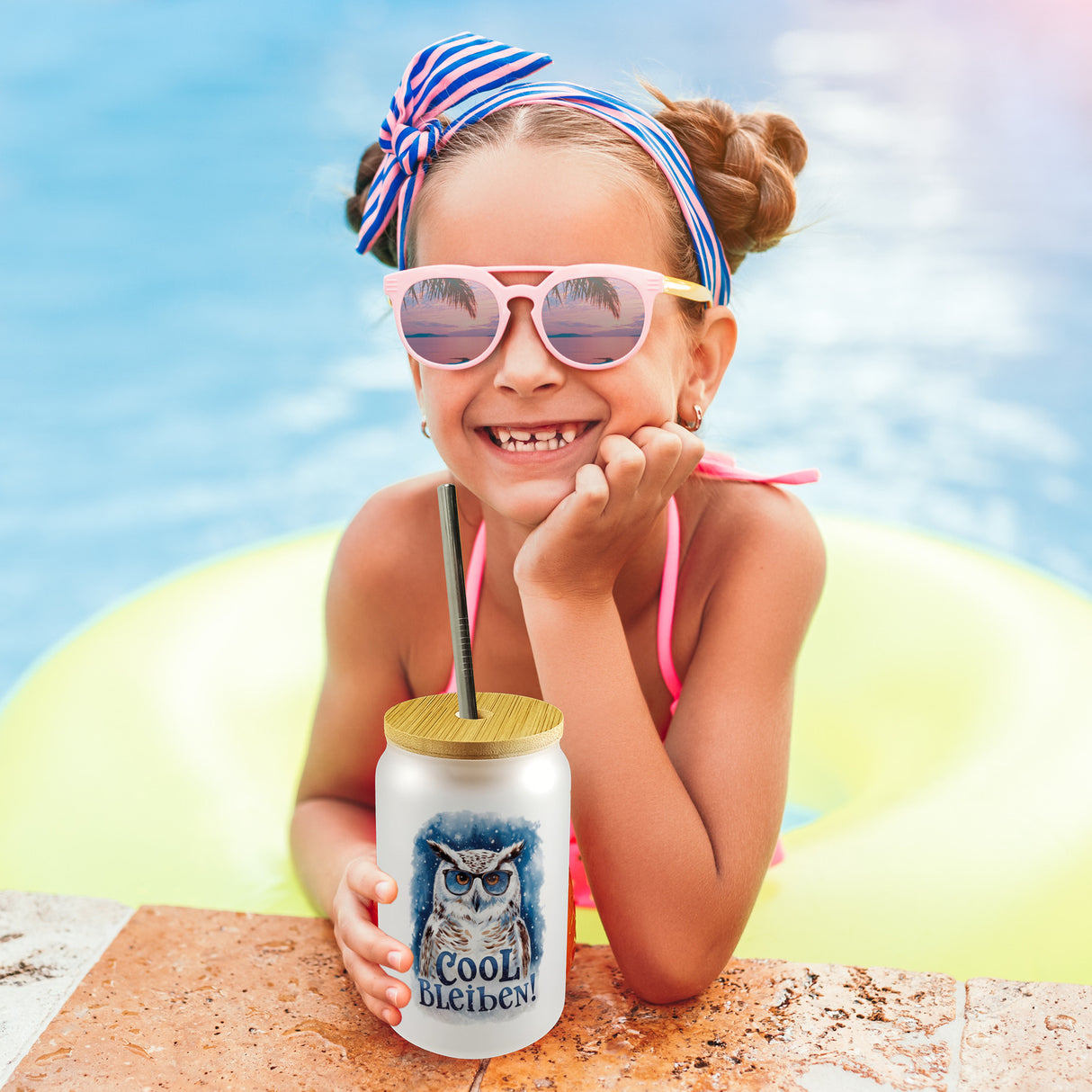 Cool bleiben Trinkglas mit Bambusdeckel Schneeeule mit Sonnenbrille