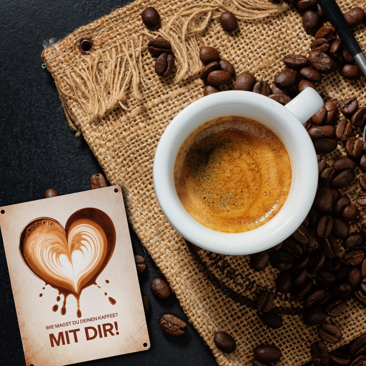 Herzförmiger Kaffeefleck Metallschild in 15x20 cm - Kaffee mit dir