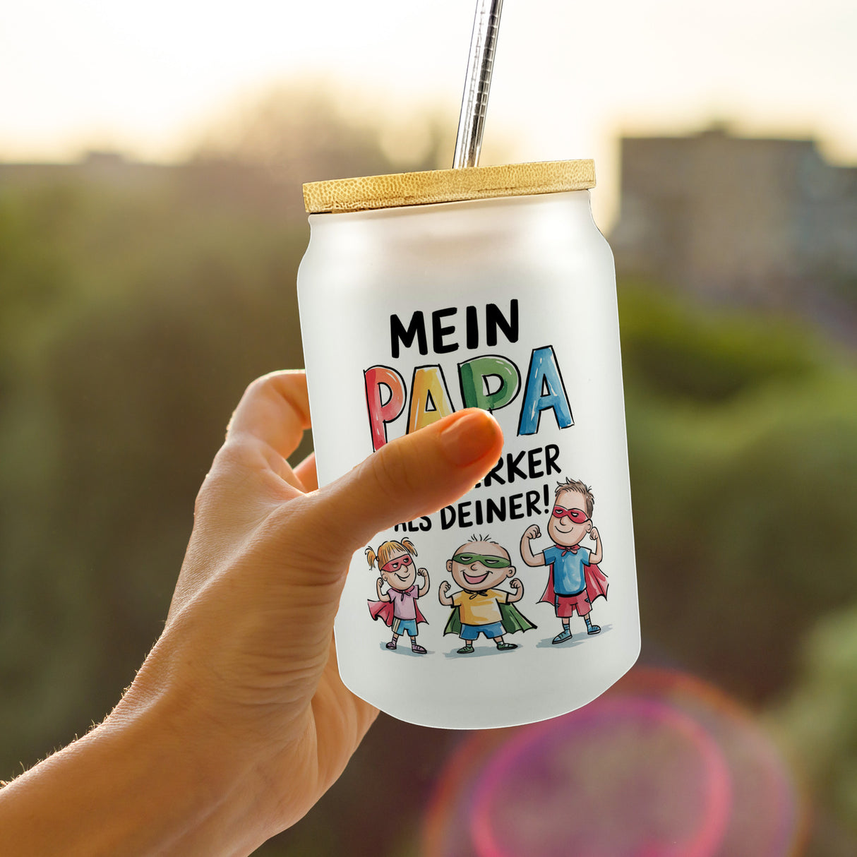 Mein Papa ist der stärkste Superheld Trinkglas mit Bambusdeckel