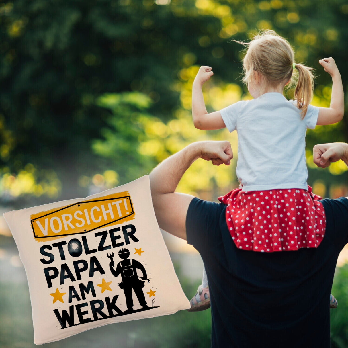 Vorsicht! Stolzer Papa am Werk Kissen