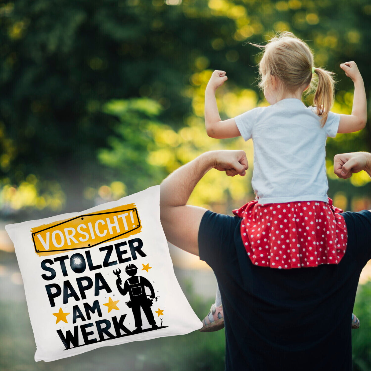 Vorsicht! Stolzer Papa am Werk Kissen