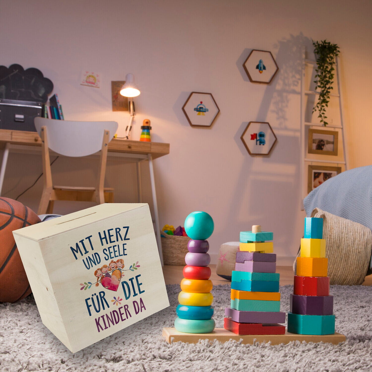 Mit Herz für Kinder da Spardose Herz Umarmt Kinder