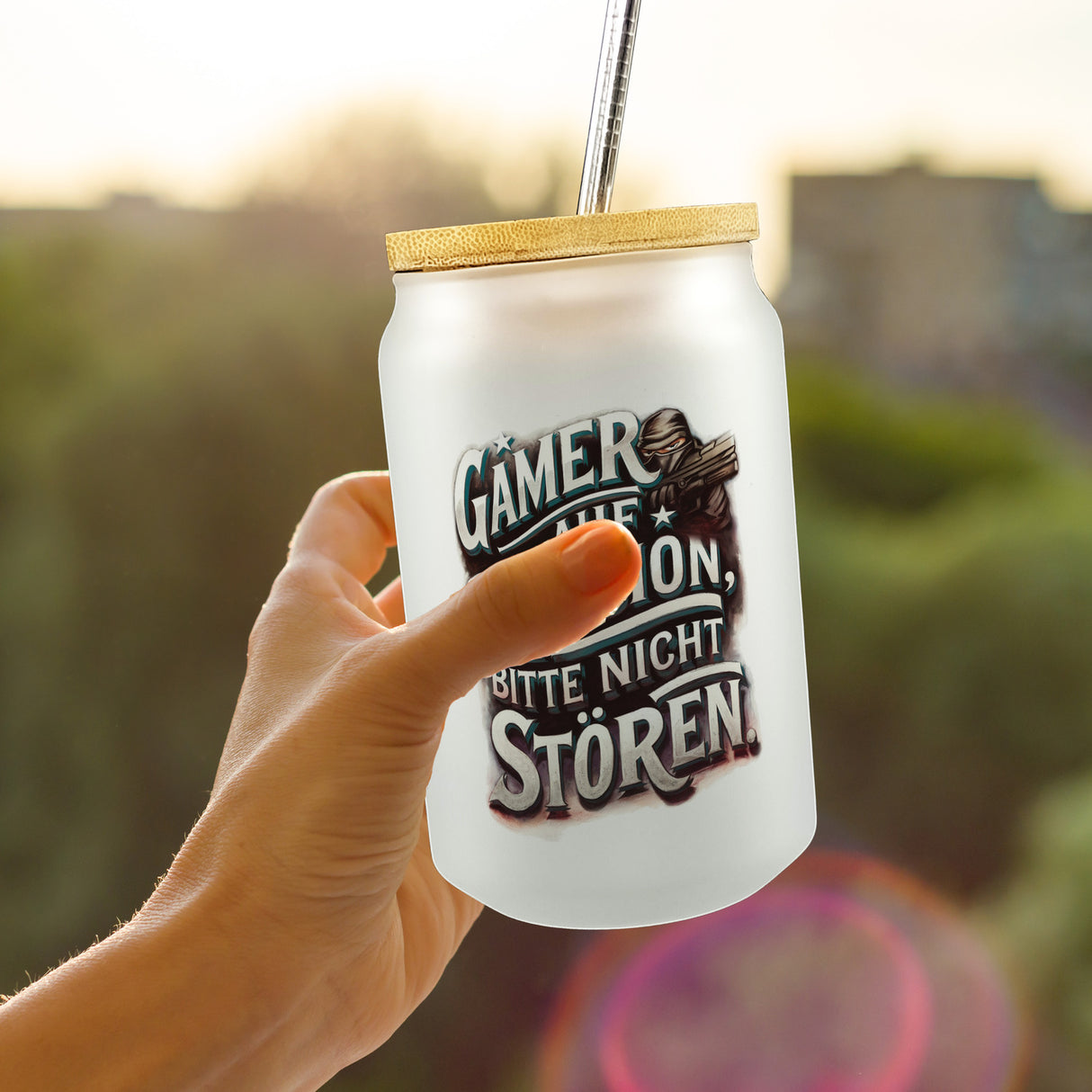Gamer auf Mission Trinkglas mit Bambusdeckel Bitte nicht stören
