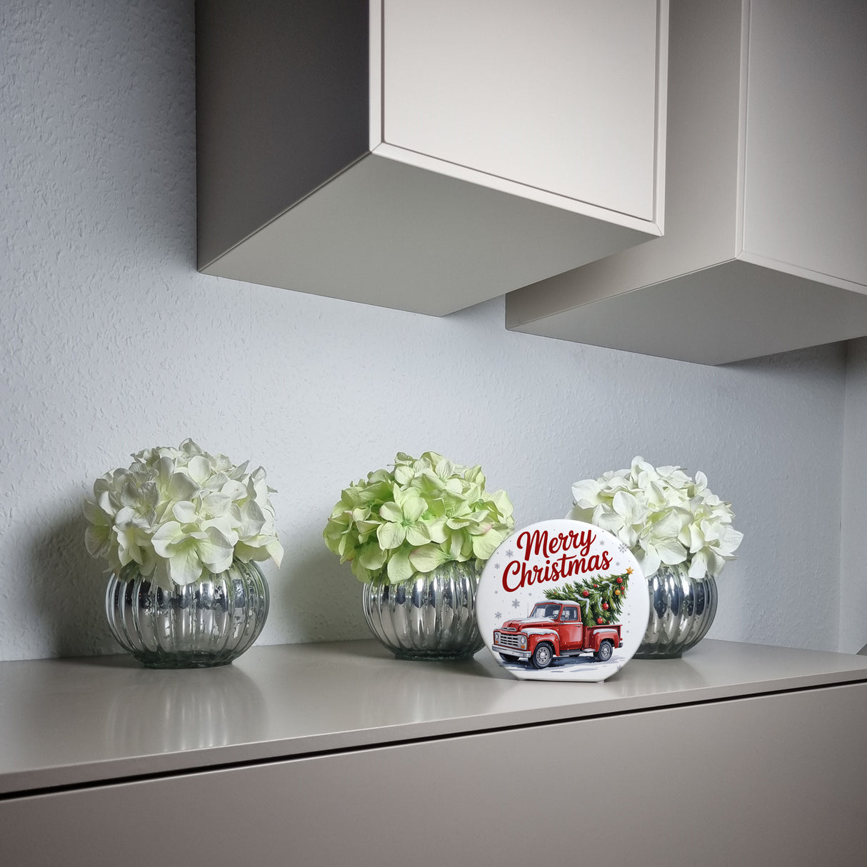 Merry Christmas Spardose mit Rotem Truck und Weihnachtsbaum