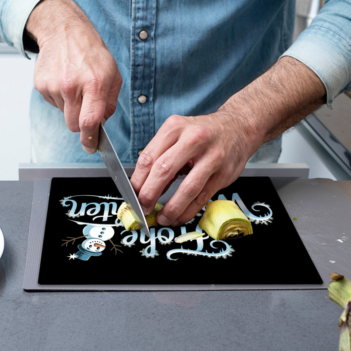 Frohe Weihnachten mit Schneemann Schneidebrett aus Glas