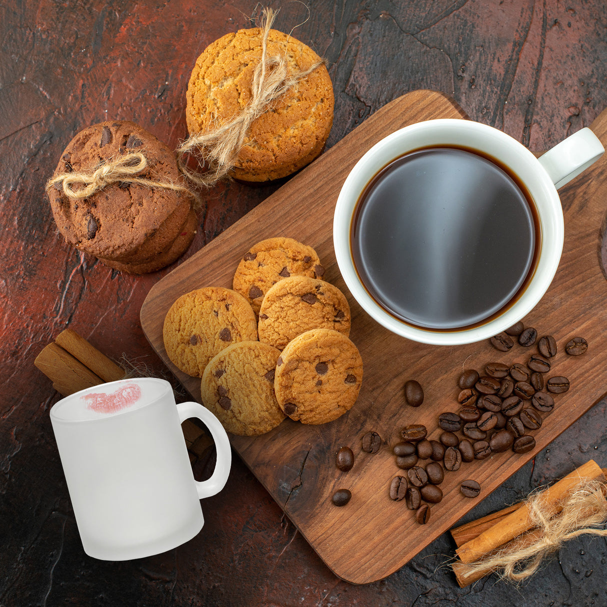 Kaffeebecher mit Putz-Schaf und Lippenstift Motiv