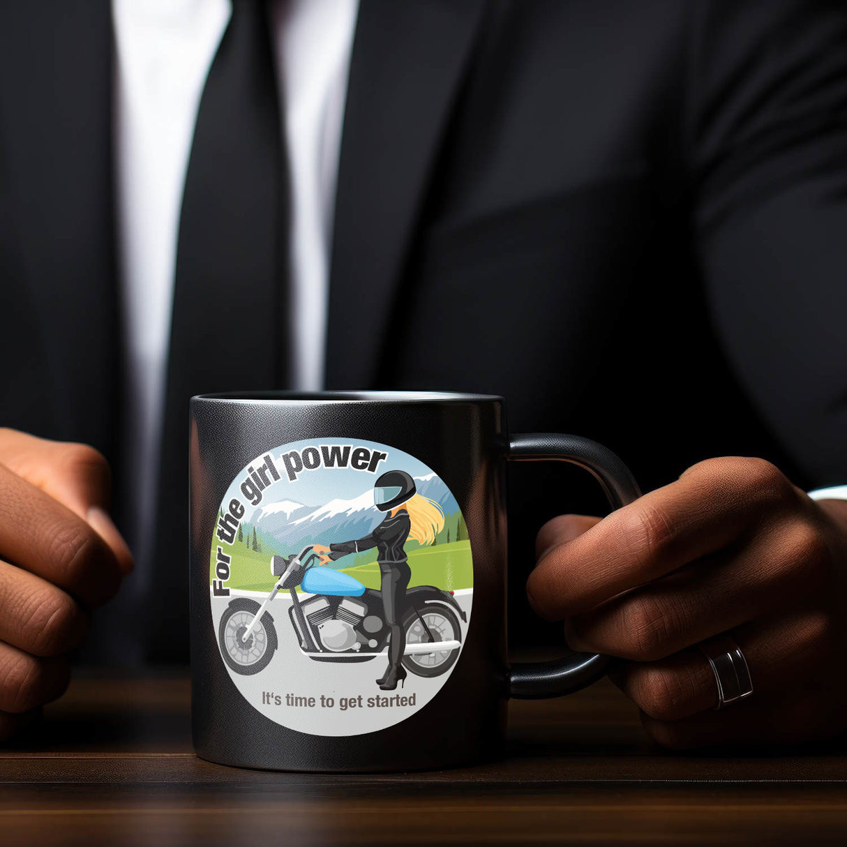 Bikerin Tasse in Schwarz mit Spruch: Time for girl power.