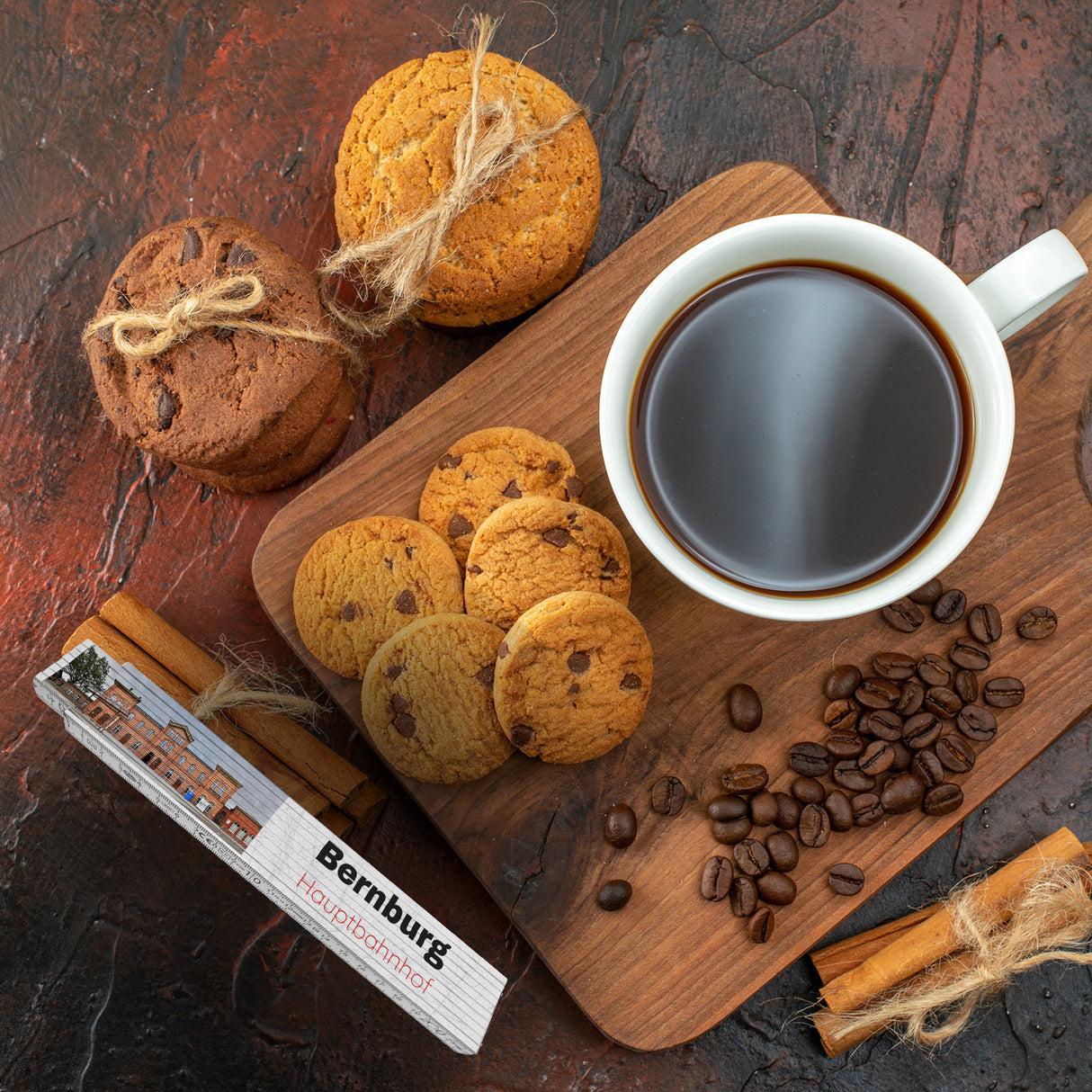 streetline Bernburg Hauptbahnhof Meterstab aus Holz