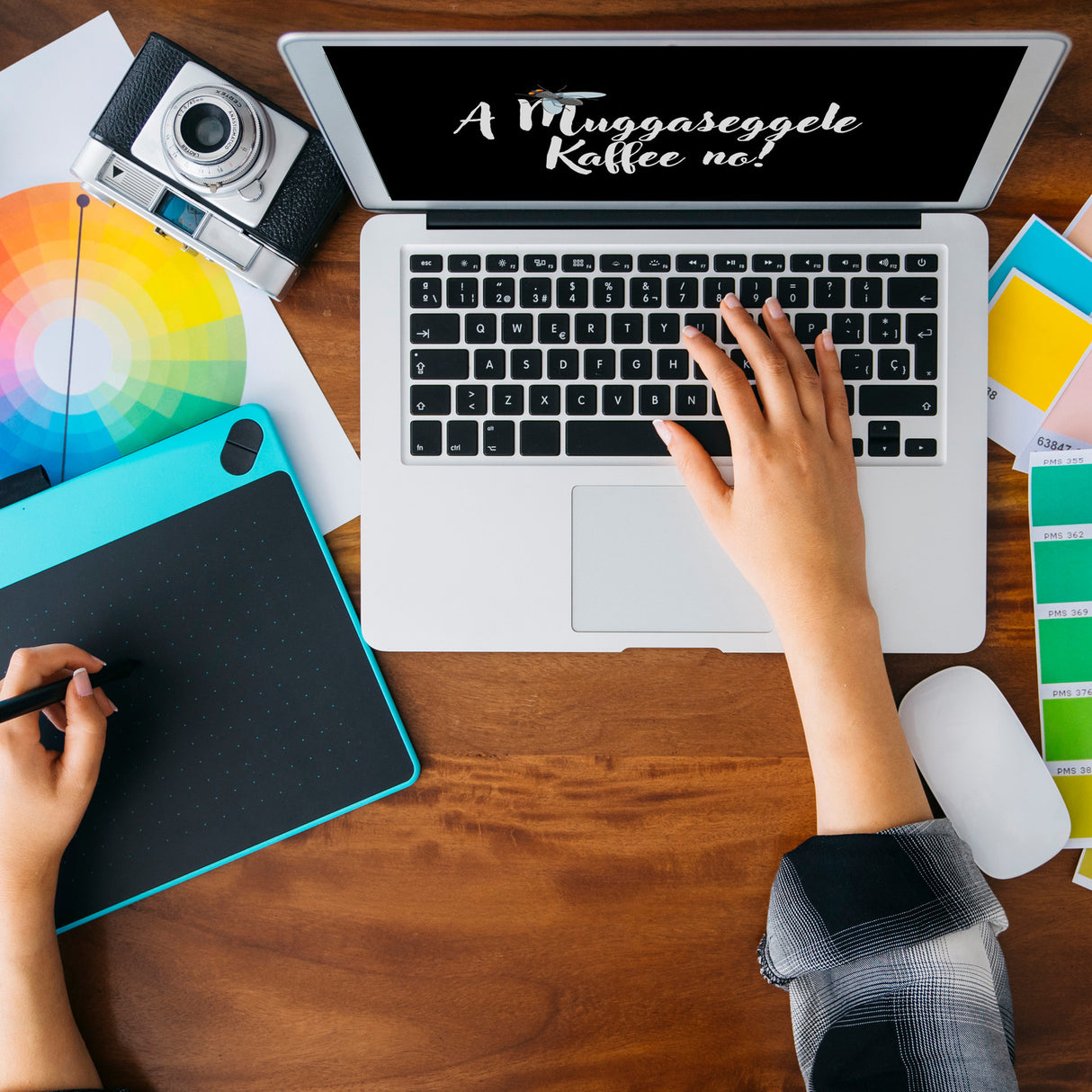 Schwaben Tasse in Schwarz mit Spruch: A Muggaseggele Kaffee no!