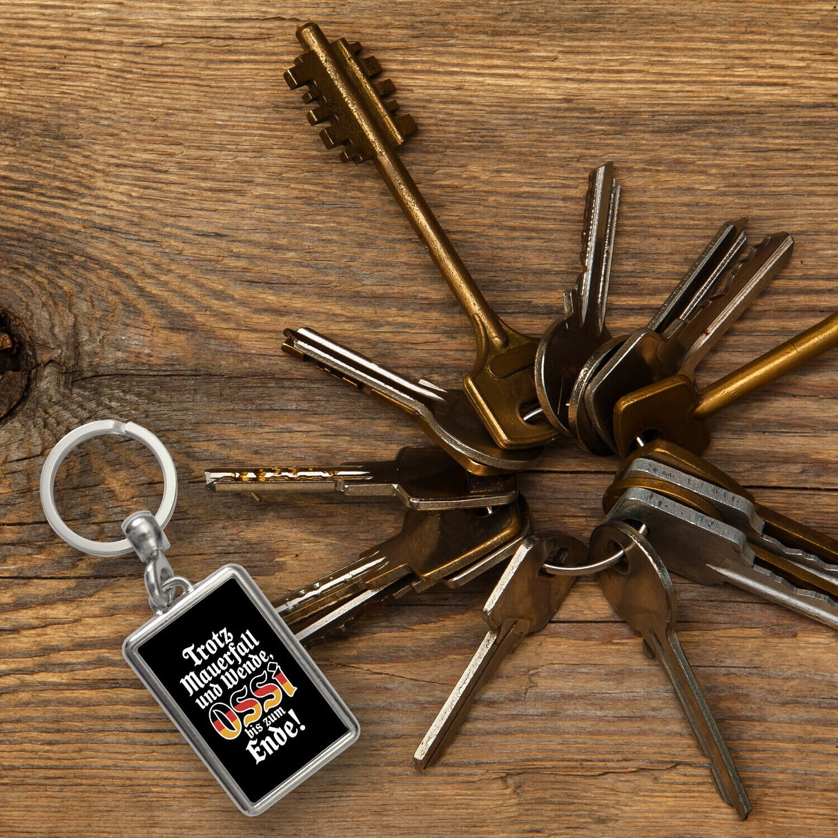 Ossi bis zum Ende Schlüsselanhänger mit Ossi-Spruch