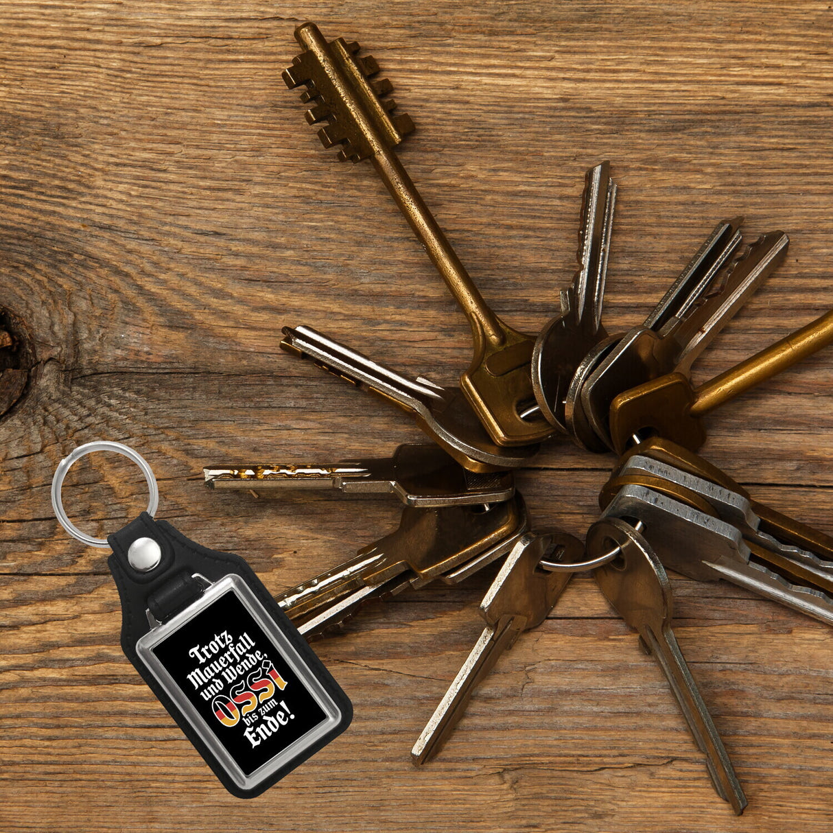 Ossi bis zum Ende Schlüsselanhänger mit Ossi-Spruch