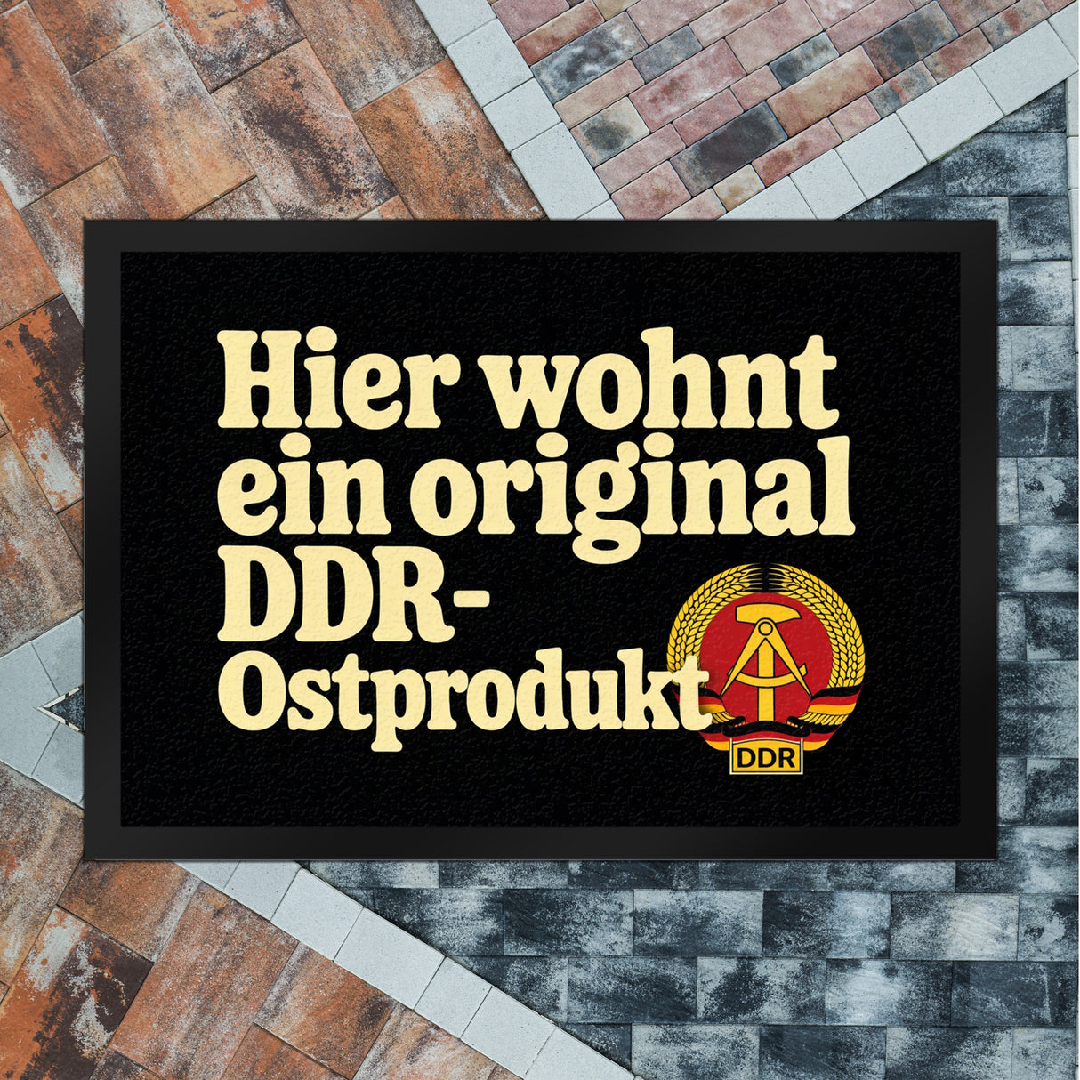 Hier wohnt ein original DDR-Ostprodukt Fußmatte in 35x50 cm mit Wappen