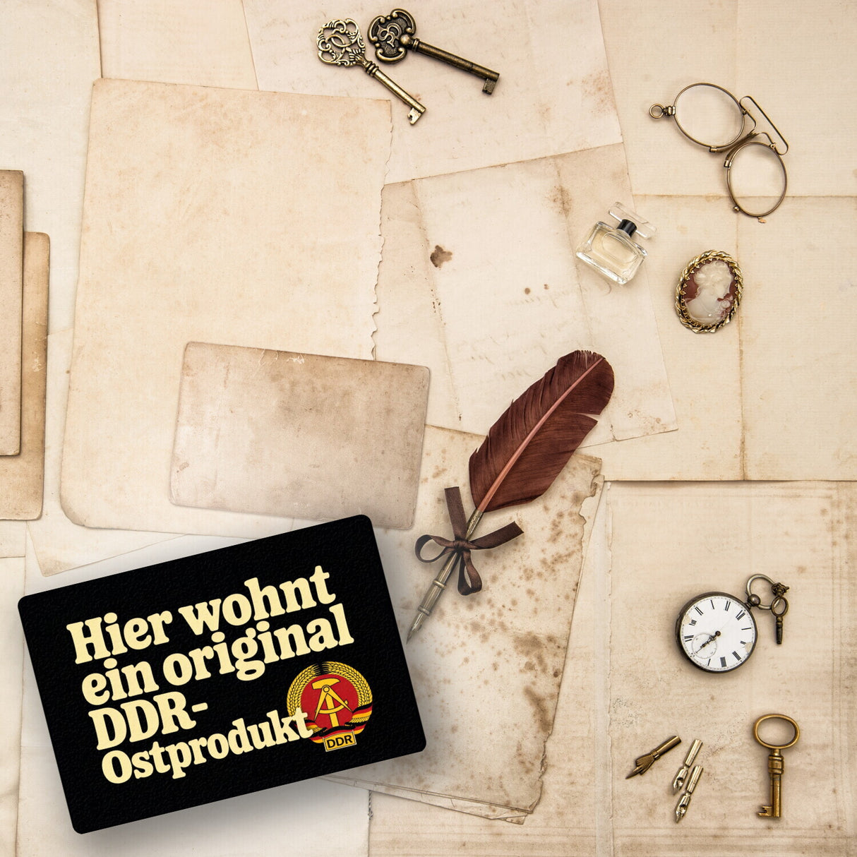 Hier wohnt ein original DDR-Ostprodukt Fußmatte in 35x50 cm ohne Rand mit Wappen