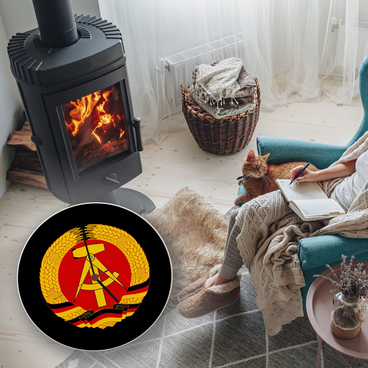 DDR Staatswappen Wanduhr für Ostalgie Fans