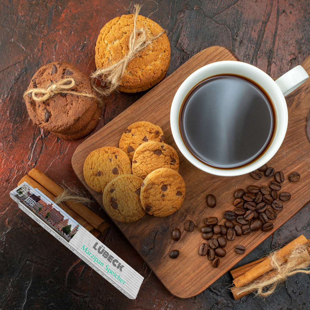 streetline Lübeck Marzipan Speicher Meterstab aus Holz