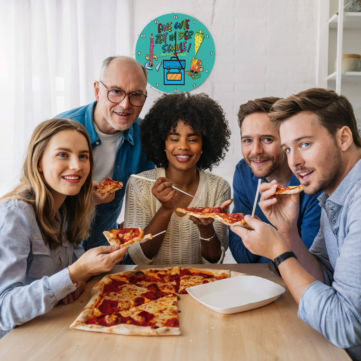 Schulkind Wanduhr mit Spruch: Gute Zeit und viel Spaß!