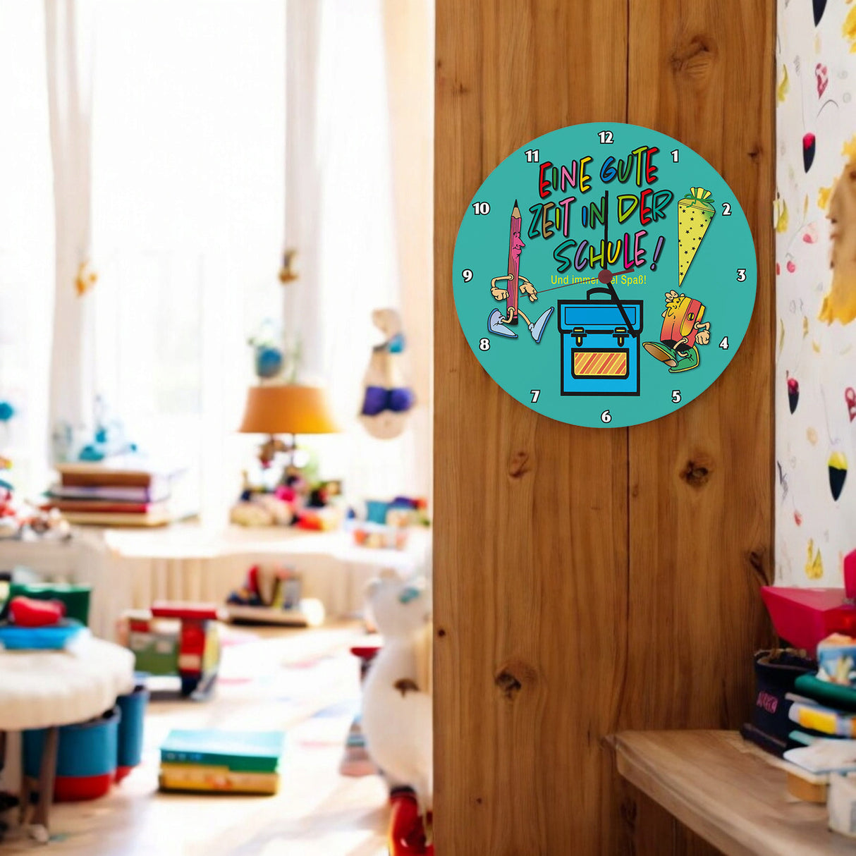 Schulkind Wanduhr mit Spruch: Gute Zeit und viel Spaß!