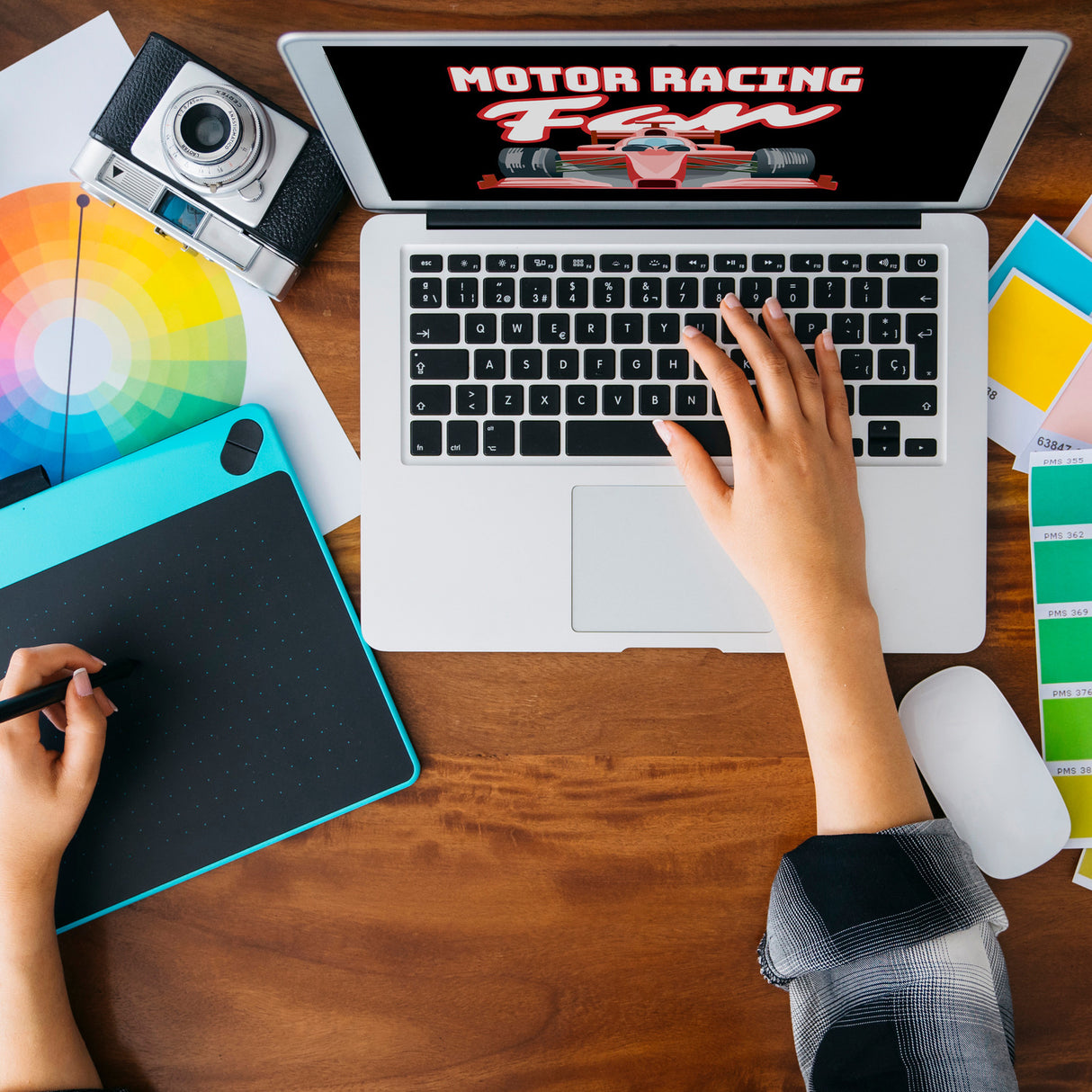 Sportwagen Tasse in Schwarz mit Spruch: Motor Racing Fan