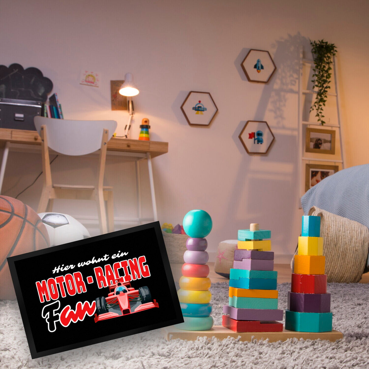 Sportwagen Fußmatte in 35x50 cm mit Spruch: Hier wohnt ein Motor-Racing Fan